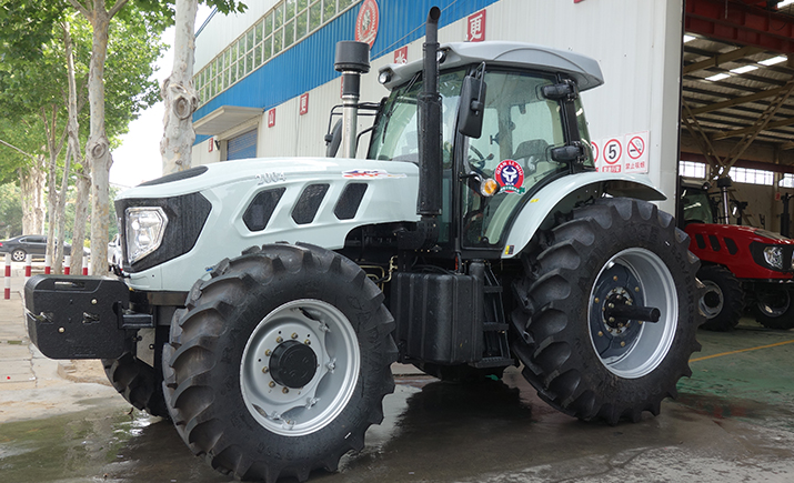 How Chooses Big Agricultural Tractors In Uzbekistan